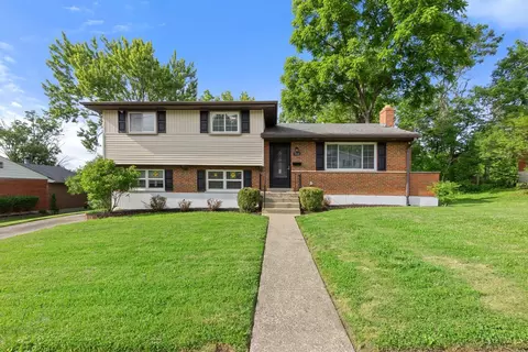 9164 Cherry Blossom Ln, Cincinnati, OH 45231