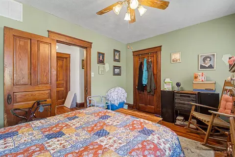 Bedroom - 228 Central Ave, Lockland, OH 45215 photo 2 of 3