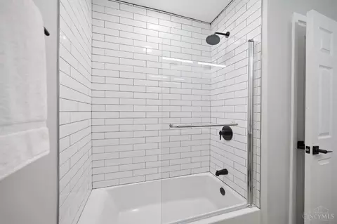 Bath - 8801 Plainfield Rd, Cincinnati, OH 45236 photo 4 of 5