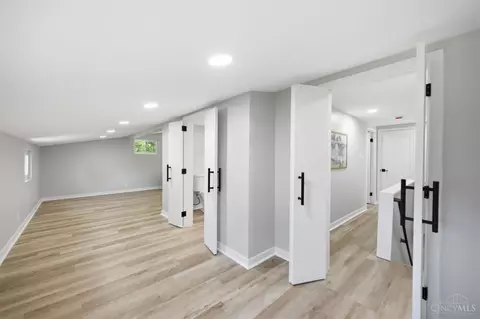 Entry Way - 8801 Plainfield Rd, Cincinnati, OH 45236 photo 7 of 11