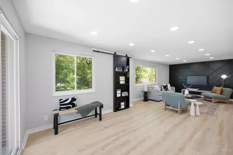 Living - 8801 Plainfield Rd, Cincinnati, OH 45236 photo 2 of 7
