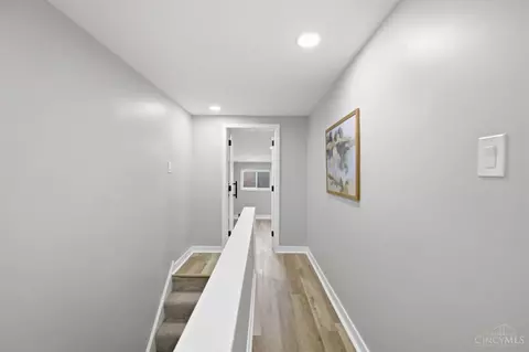 Entry Way - 8801 Plainfield Rd, Cincinnati, OH 45236 photo 6 of 11