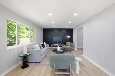 Living - 8801 Plainfield Rd, Cincinnati, OH 45236 photo 3 of 7