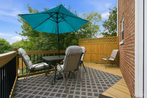Exterior - 949 Redway Ave, Cincinnati, OH 45229 photo 4 of 15