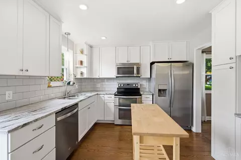 Kitchen - 949 Redway Ave, Cincinnati, OH 45229 photo 1 of 3