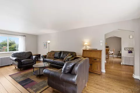 Living - 949 Redway Ave, Cincinnati, OH 45229 photo 3 of 3