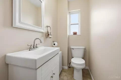 Bath - 949 Redway Ave, Cincinnati, OH 45229 photo 1 of 5