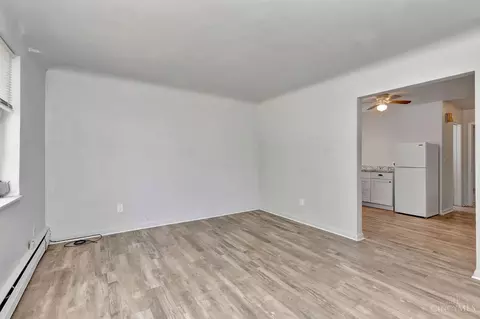 Living - 6431 Hammel Ave, Golf Manor, OH 45237 photo 1 of 2