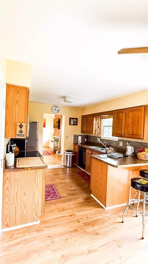 Kitchen - 3850 Hanover Dr, Mason, OH 45040 photo 1 of 4
