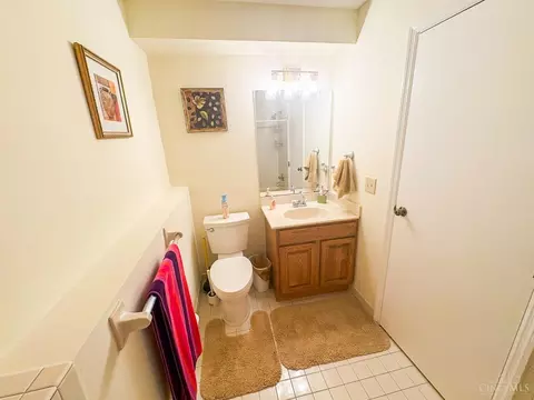 Bath - 3850 Hanover Dr, Mason, OH 45040 photo 4 of 5