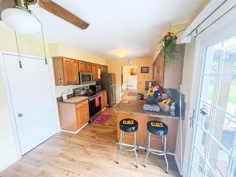 Kitchen - 3850 Hanover Dr, Mason, OH 45040 photo 4 of 4
