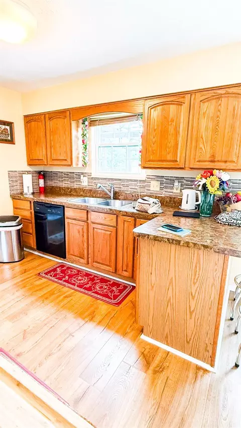 Kitchen - 3850 Hanover Dr, Mason, OH 45040 photo 3 of 4