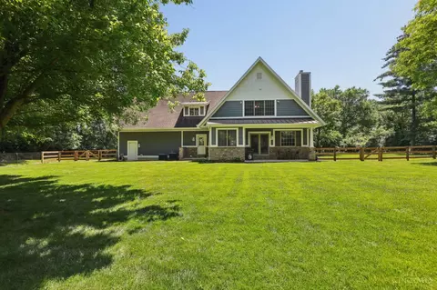 Exterior - 538 Lang Rd, Cincinnati, OH 45244 photo 4 of 5