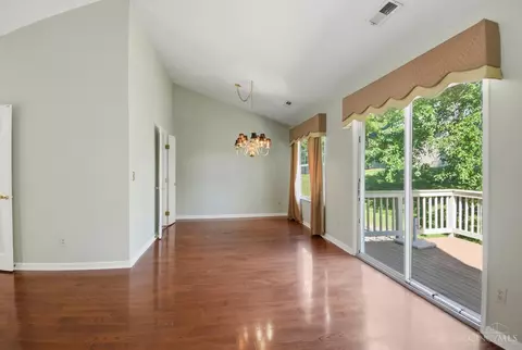Dining - 6 Devon Ct, Fairfield, OH 45014 photo 2 of 2