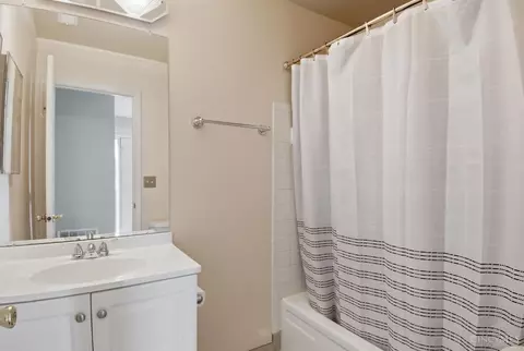 Bath - 6 Devon Ct, Fairfield, OH 45014 photo 3 of 3