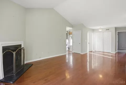 Living - 6 Devon Ct, Fairfield, OH 45014 photo 1 of 3