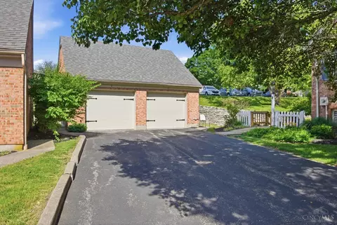 Exterior - 6 Devon Ct, Fairfield, OH 45014 photo 2 of 3