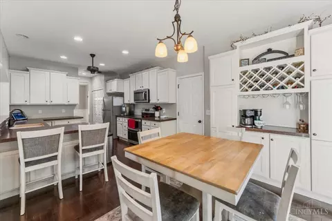 Kitchen - 4615 Stablehand Dr, Batavia, OH 45103 photo 1 of 4