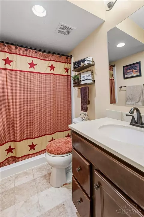 Bath - 4615 Stablehand Dr, Batavia, OH 45103 photo 4 of 4