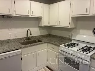 Kitchen - 5116 Blaesi St, Cincinnati, OH 45227 photo 6 of 7