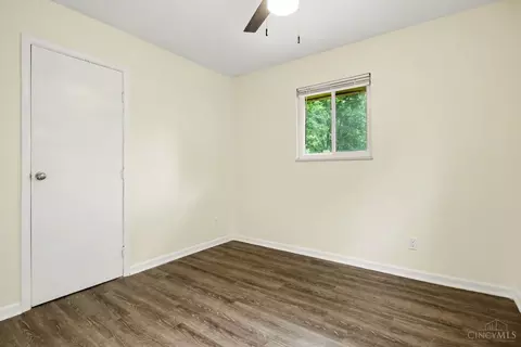 Bedroom - 5116 Blaesi St, Cincinnati, OH 45227 photo 2 of 7