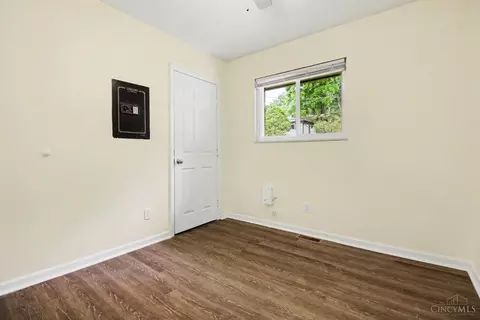 Bedroom - 5116 Blaesi St, Cincinnati, OH 45227 photo 7 of 7