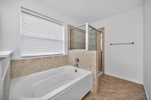 Bath - 4619 Plummer Pl, Mason, OH 45040 photo 1 of 7