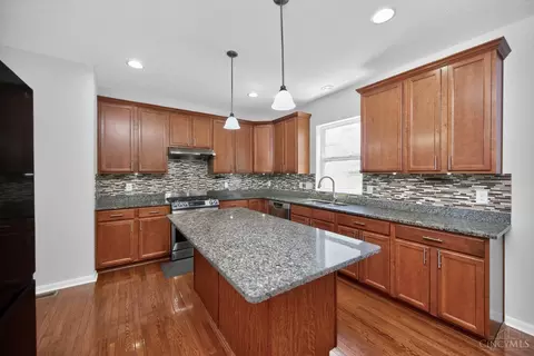 Kitchen - 4619 Plummer Pl, Mason, OH 45040 photo 1 of 6