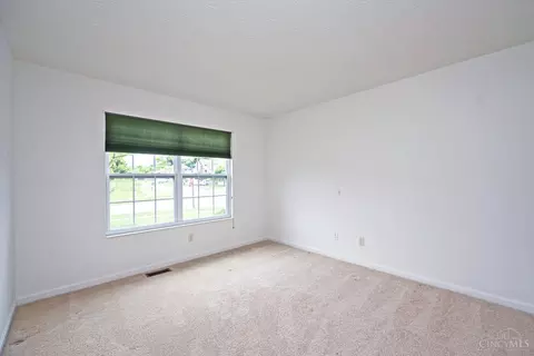 Bedroom - 833 Linden Crk, Morrow, OH 45152 photo 4 of 7