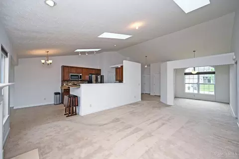 Living - 833 Linden Crk, Morrow, OH 45152 photo 3 of 5