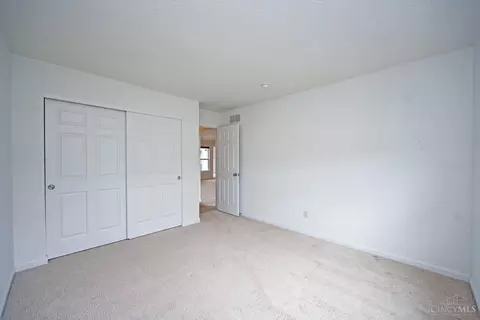 Bedroom - 833 Linden Crk, Morrow, OH 45152 photo 5 of 7