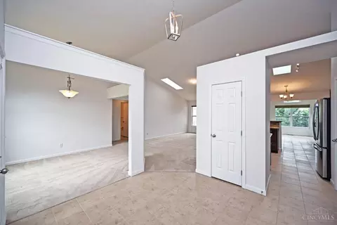 Entry Way - 833 Linden Crk, Morrow, OH 45152 photo 4 of 4