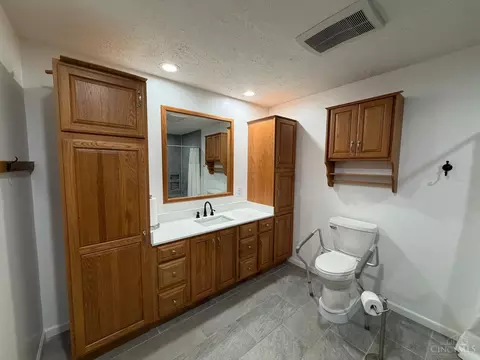 Bath - 2647 Germany Rd, Beaver, OH 45613 photo 1 of 3