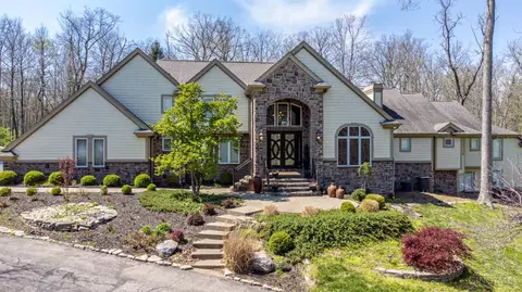 5775 Sugarun Ln, Cincinnati, OH 45243