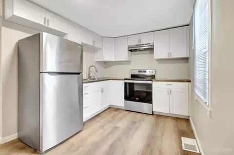Kitchen - 404 Mohawk St, Cincinnati, OH 45214 photo 3 of 5