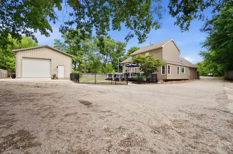Exterior - 8183 Sibcy Rd, Hamilton Township, OH 45039 photo 3 of 11