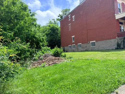1022 Sturm St, Cincinnati, OH 45205 photo 3
