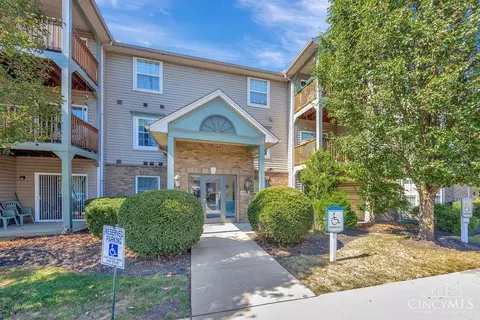 4921 Arbor Woods Ct, Cincinnati, OH 45248