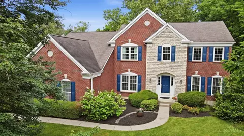 6879 Stonehedge Cir, Loveland, OH 45140