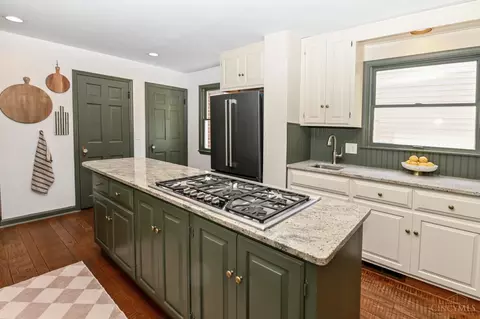 Kitchen - 3421 Custer Ave, Cincinnati, OH 45208 photo 2 of 4