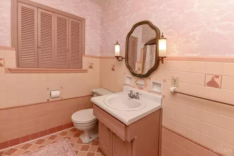 Bath - 3421 Custer Ave, Cincinnati, OH 45208 photo 2 of 5
