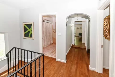 Entry Way - 3421 Custer Ave, Cincinnati, OH 45208 photo 4 of 5