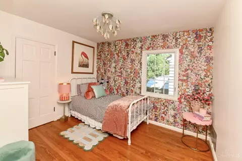 Bedroom - 3421 Custer Ave, Cincinnati, OH 45208 photo 5 of 9