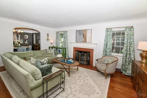 Living - 3421 Custer Ave, Cincinnati, OH 45208 photo 1 of 9