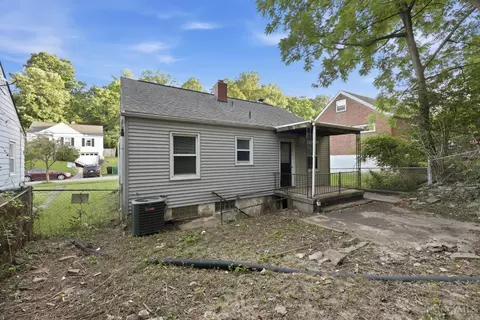 Exterior - 1723 Ashbrook Dr, Cincinnati, OH 45238 photo 3 of 8