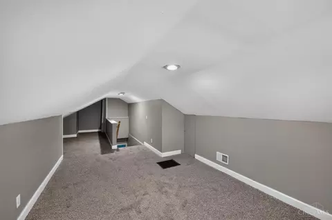 Entry Way - 1723 Ashbrook Dr, Cincinnati, OH 45238 photo 2 of 6