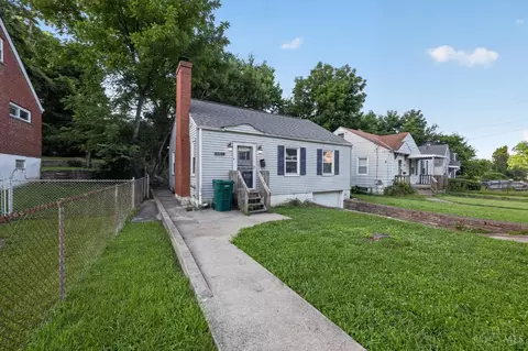 Exterior - 1723 Ashbrook Dr, Cincinnati, OH 45238 photo 6 of 8