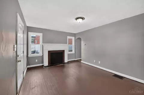 Living - 1723 Ashbrook Dr, Cincinnati, OH 45238 photo 2 of 2