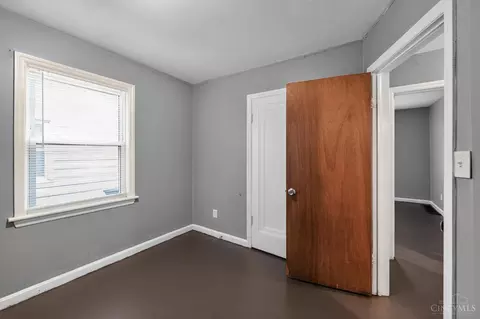 Bedroom - 1723 Ashbrook Dr, Cincinnati, OH 45238 photo 4 of 4