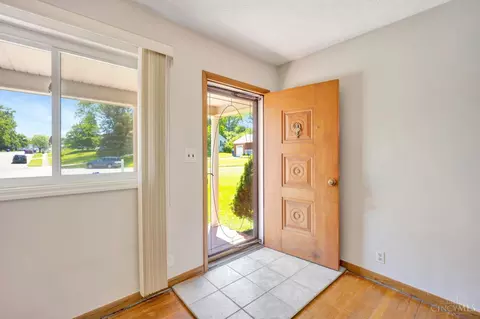 Entry Way - 60 Beverly Ct, Hamilton, OH 45013 photo 1 of 1